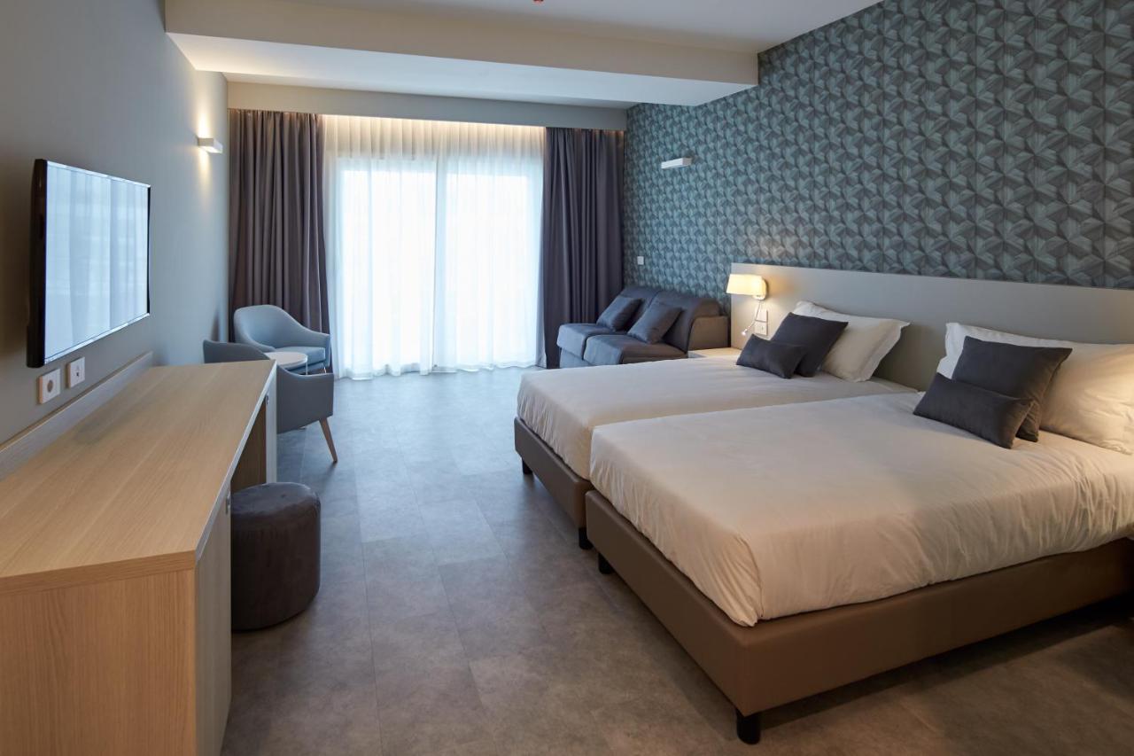 ホテル Aldiana Club Calabria ヴィッラピアーナ エクステリア 写真