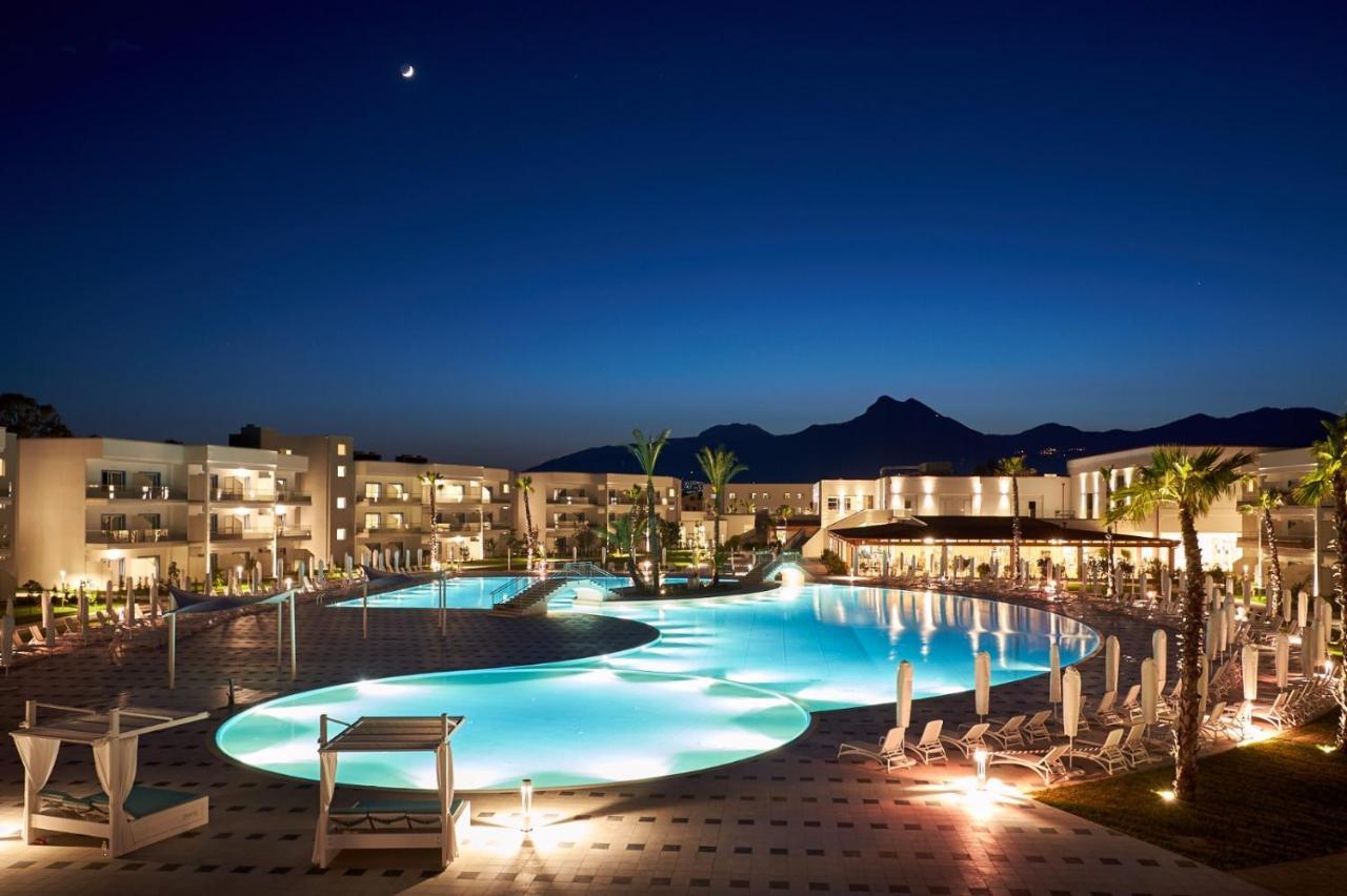ホテル Aldiana Club Calabria ヴィッラピアーナ エクステリア 写真