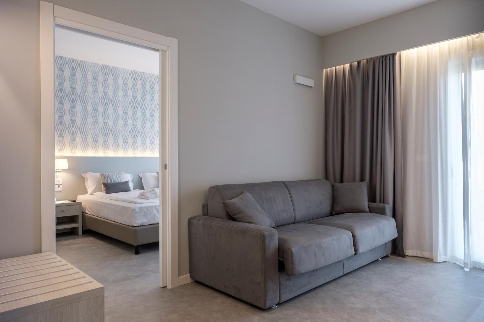 ホテル Aldiana Club Calabria ヴィッラピアーナ エクステリア 写真