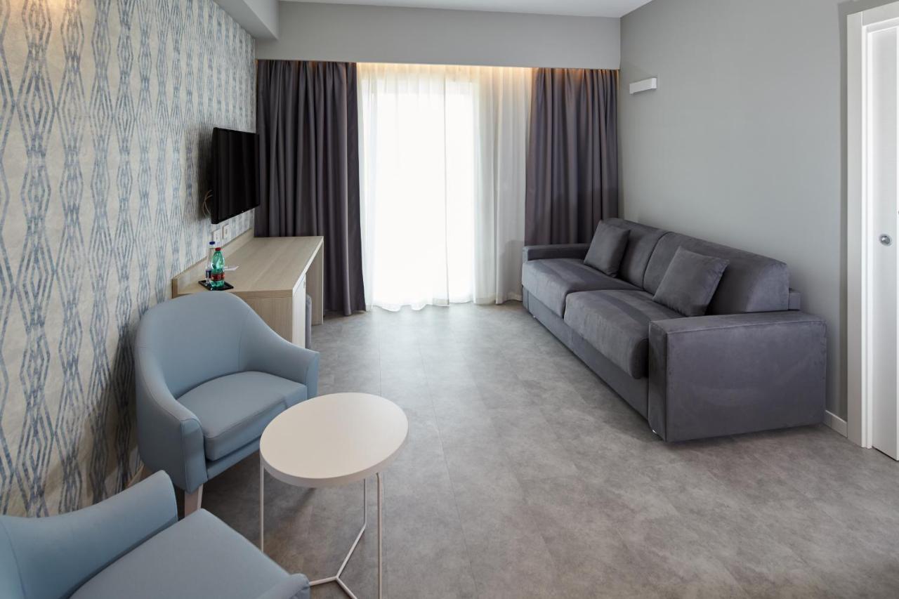ホテル Aldiana Club Calabria ヴィッラピアーナ エクステリア 写真