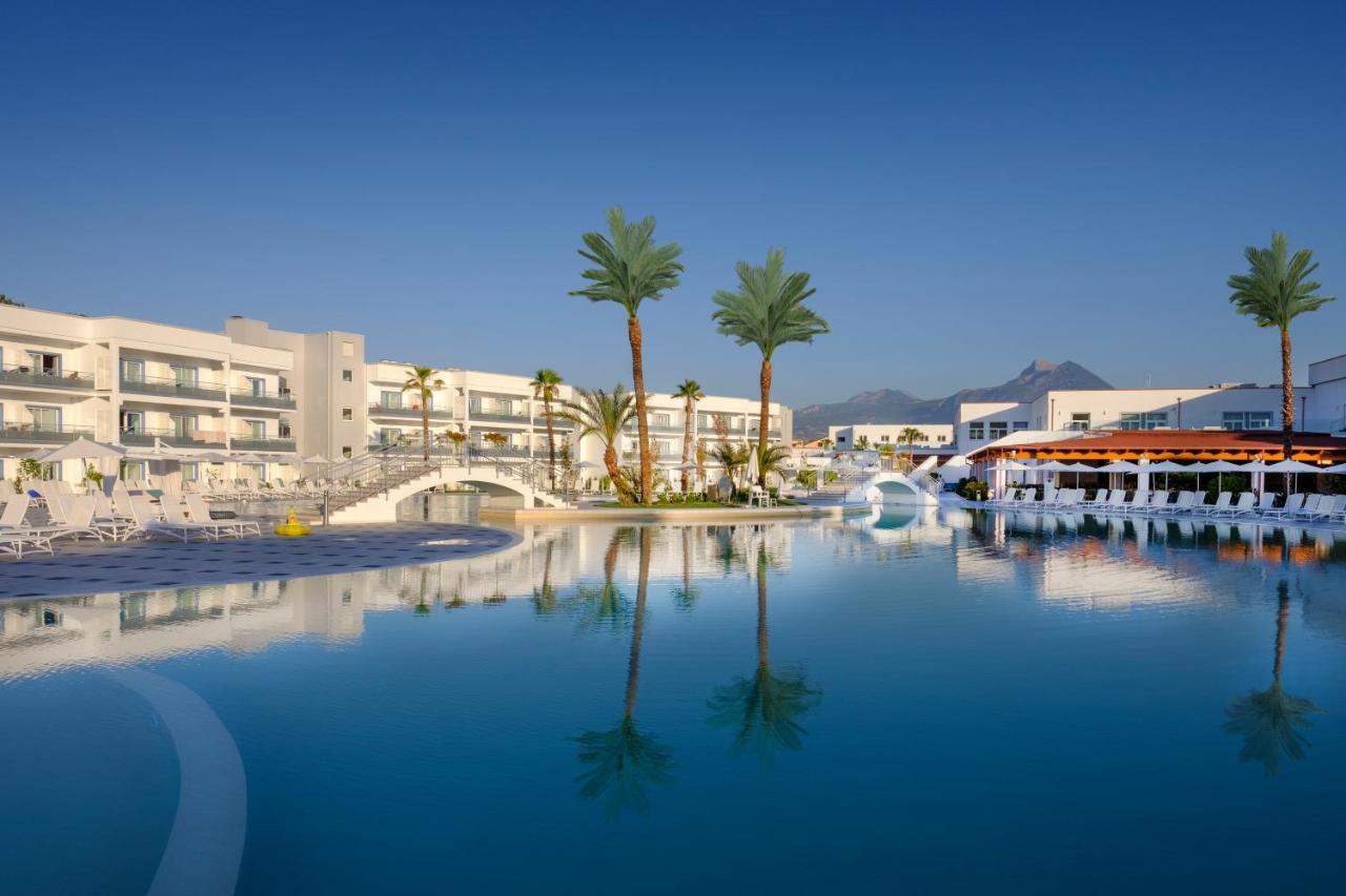 ホテル Aldiana Club Calabria ヴィッラピアーナ エクステリア 写真